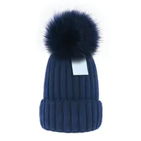 저렴한 전체 비니 새로운 겨울 모자 니트 모자 여성 보닛 두꺼운 비니 진짜 너구리 모피 폼 포포 따뜻한 소녀 모자 pomp227U