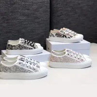 2022 Fashion Girls Walk'n Sneaker Multicolor Oblique broderi LACE-UP Sneakers Canvas Flat Shoes Runner Trainers Women Outdoor Shoes With Box No80