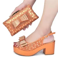 Dress Shoes Nigeria Design Women Orange and Bags Set Big Square Heels Charm Style Perfect met Purse For Party Wedding