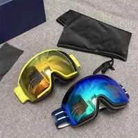 مصمم جديد للأزياء مصمم نظارات شمسية جديدة عائلة تزلج نظارات Windnet Red Goggles Goggles Men and Women’s Mountaining Ski Gertection Equipments