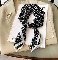 23SS 20 Color Designer Letters Print Floral Silk Scarf Hoofdband voor vrouwen mode lange handgreep tas sjaals Paris schoudertas Bagage lintkop wraps
