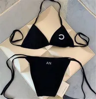 ファッションデザイナー女性の下着水着デザイナーズビキニレディース水着水着のスーツセクシーな夏のビキニ梨花服の黒と白