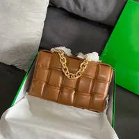 Dames handtas luxe ontwerpers tassen 2021 hoogwaardige handtassen echt leer geweven met kettingkussenvorm