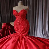 2019 New Arrival Red Sweetheart Mermaid Wedding Dresses Bridal Gown Applique Lace Beaded Long Train Wedding Party Gown Formal Prom274P