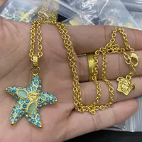 Fashion Nuovo Pendant Pendant Sea Travel Style Starfish Necklace Banshee Medusa Head Ritrat 18K Gold Plaked Women's 305b's 305B