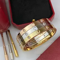 18k Gold Brand Luxury Love Bangle Armband Rostfritt stål Skruvmejsel Pararmband Mens smycken Valentine Day Presentförpackning