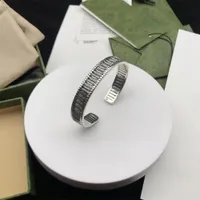 Novo pulseira de designer de pulseiras de pulseiras de luxo pulseiras de personalidade de moda aberta