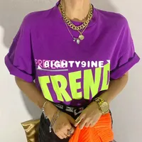 Camiseta feminina grande letra grande letra imprimir camisetas coreanas de streetwear de moda o-pescoço lixo tee gráfico tshirts 2022 verão casual la