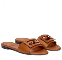 Marcas de lujo Sandalia de sándalo de moda para mujeres zapatos Flat F-Baguette Baguette de cuero metálico Sandalias de tobogán en marrón plateado con caja 35-42