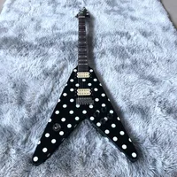 Fabrika Özelleştirilmiş Yüksek Kaliteli Siyah Beyaz Elektro Guim Gümüş Metal Parçalar Elektro Gitar Ücretsiz Delibed