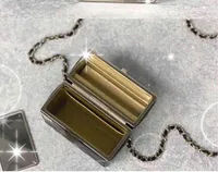 المشي عرض Cosmetic Cigarette Case C Bag 2022 New Leather Rhombic Chain Fashion Mini Messenger Bage