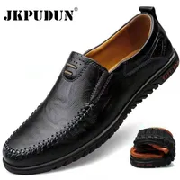 Genuine Leather Men Shoes Luxury Brand Casual Slip on Formal Loafers Men Moccasins Italian Black Male Driving Shoes JKPUDUN 220815