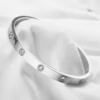 Roman numeral titanium steel bracelet couple Bangle bracelet crown 2021for lovers bracelets for women men luxury jewelry270S