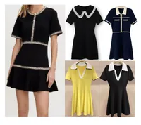 Kvinnor Casual Dresses Sun Dress Luxury Designer Slim Kjol A-Line Shape Clthoes Elegant V-Neck Dresss Party Clothing