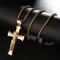 Collares colgantes Diyalo de oro católico Crucifijo de acero inoxidable Cross Cristo Jesús Charmos para collar de bricolaje Accesorios de joyería