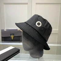 Diseñador Bucket Hat Summer Classcial Sombreros Capas de moda para hombre Mujer 2 Color Opción Buena calidad