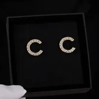 2022 Top Qualit Charm Stud arring مع كل الماس في 18K GLD مطلي للنساء هدية مجوهرات الزفاف لها ختم Box PS77082851