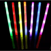 Decoración de fiestas 48 cm Glow Stick LED Rave Concert Lights Accesorios Neon Sticks Juguetes En la alegría oscura