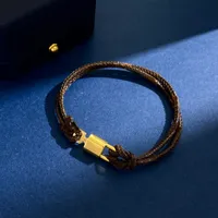 Mensarmelcet Designer Black Leather Armband Titanium Steel Pendant Guldlås Bangle Längd 19 cm Kvinnor Märke Lyxiga smycken med låda