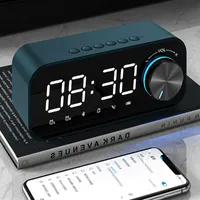 Kombinationshögtalare Trådlös Bluetooth -högtalare FM Radio Sound Box Desktop Alarm Clock Subwoofer Music Player TF Card Bass Boom för alla Phon