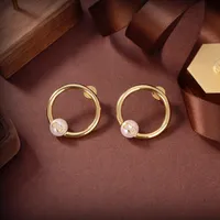 Luxury Designer Letter Earrings V Ear Studs Love Valentine Fashion Screw Party Women Earring Wedding Earring Par A2243F