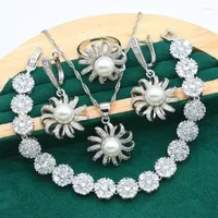 Küpe Kolye Klasik Gümüş Renkli İnci Takı Seti Kadınlar için Düğün Bilezik Kulak Klipli Altlar Halk Noel Hediyesi Tris22