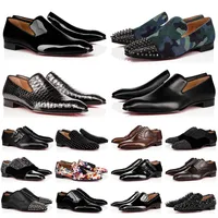 Designer Dress Shoes Heren Loafers Sneaker Triple Black Oreo Suede Patent Leather Rivets Glip op Loafer Luxury Men Wedding Shoe voor zakenfeest met doos 39-47