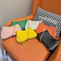 Luxurys tasarımcıları çanta kadınlar klasik omuz çantası moda çanta düz renk aksiller cüzdan devekuşu desen deri bayan kadın için 4 renk stili çok harika