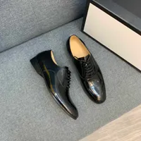 Luxury Italy Brand Designers Men Dress Shoes Flat Casual Shoe High Quality Business Office Oxfords Leather Designers Metal Buckle Suede Lazy Loafers