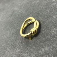 Projektantki Kobiety pierścionek moda Wysokiej jakości wiązane tytanowe stal Golde Rose Gold Silver Silver Prezenty Prezenty Biżuterii pierścionki biżuterii