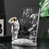Oggetti decorativi Figurine moderne Minimalista Astronauta PO DECORAZIONE CREATIVA Creative Camera da letto Desktop DesktopDorative