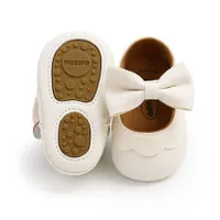 Bebek kız bebek ayakkabıları ilk yürüyüşçü spor ayakkabılar Mary Jane Moccasins Yeni doğan Oxford Loafers Yumuşak Anti-Slip Sole Toddler Düğün Tekdüzen Elbise Ayakkabı