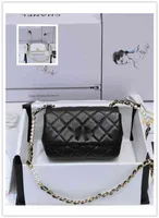 Lyxvarumärke Design 3000 Kvinnas brev Plaid Pearl Shoulder Chain CC Bag Lambskin Handväska Vintage Messenger väskor Real Leather Le Boy 2.55 Flap Bag