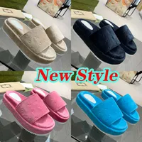 2023 New Style slippers fashion Beach Thick bottom slippers platform Alphabet lady Sandals Leather High heel slipper