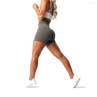 Pantaloncini attivi nvgtn solide senza saldatura da donna a scarpe da allenamento morbido outfit di fitness pantaloni da yoga abbigliamento da palestra in vita alta