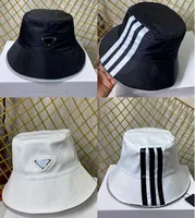 2022 Neues Mode -Bucket Hut geizige Krempeln Hats Einfache Geometrie Flachmütze Design für Mann Frau 2 Farbe Hochqualität