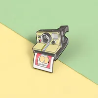 Video de cámara Pin de esmalte Polaroid Funny Brooch Fotografiar Insignia Joya de joya personalizada Pin regalos Men 6137 Q2