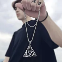 Colliers pendants PC Fashion Personality triangle Collier de chaîne en acier inoxydable pour hommes Femmes Punk Gothic JewelryPendant