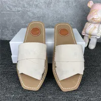 2022 Slipper for Woman Fashion Flat Casual Women Slippers Top Quality Canvas Sandal Slides Summer Woman Sandals Flip Flop Sliper Luxury Sandles Woody Mules With Box