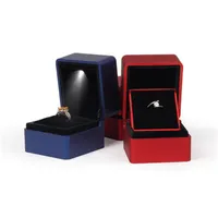 Hurtownia LED oświetlona pudełko na pudełko na pudełko na pudełko na biżuterię ślubną Pierścień Pierścień Połączenie biżuterii kolczyki