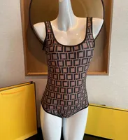 디자이너 비키니 섹시한 수영복 고품질 삼각형 편지 Womens 해변 여름 수영복 클래식 17 종류의 선택 패션 인기있는 도매 수영복 수영복