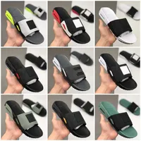 2022 Max Camden Slide Dark Volt Cushion Brand Slippers Мужчины женщины черно-зеленый университет красные желтые резиновые дизайнерские дизайнерские сандалии лезвия Am Slidper Slides 36-45