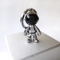 Moda astronauta 3D Spaceman Spaceman Klapain robot metalowy samochód Kluczowy pierścień wisior Creative Universe Dift For Friends 220623