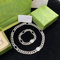 Mens Bracelet Necklace Set Designer Letter Bracelets For Women Couple Necklaces Jewelry Luxury Fashion Silver Chain Link Necklaces 2206162D