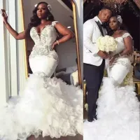 2022 Gorgeous Plus Size Wedding Dresses Bridal Gown Straps Sweep Train Custom Made Ruffles Beaded Applique Sleeveless African Dubai Vestido de novia