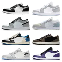 Top de qualité Jumpmans Mens 1 Chaussures de basket-ball Low 1s Womens Blue Moon Red Banned Bred Noir Wolf Wolf Grey Toe Court Purple Game Royal UNT Shadow Lucky Green Sneakers