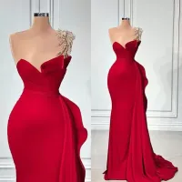 2022 Vestidos de baile de sereia vermelha Red Cristais de pescoço com miçangas mangas noite vestidos formais de cocktail de festa vestidos personalizados feitos de plus size