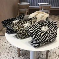 Cosmetic Bags & Cases Large Women Leopard Bag Canvas Waterproof Zipper 220823