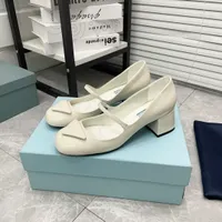 2023 Patent Leather High Heel 2022 Nieuwe mid Heel Sandals Classic Design Single Shoes Round Toe Mary Jane Heel leeg