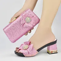 Klänningsskor full av kristalldekorationsstil Diamond Flower Pink Color Heel Party Nigerian Ladies and Bag For Weddingdress Dressdress